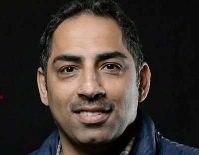 الأديب الكويتي الحمادي القراءة مزدهرة.. بدليل الزحام الذي تشهده معارض الكتاب