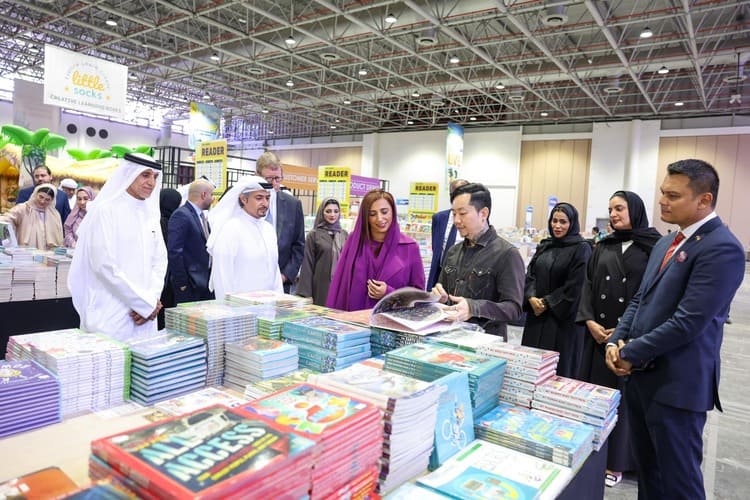 بدور القاسمي تفتتح معرض كتاب "بيغ باد وولف" الشارقة
