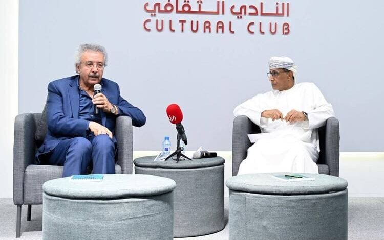 الأديب إبراهيم نصر الله: بداياتي الأدبية انطلقت من المخيم..
