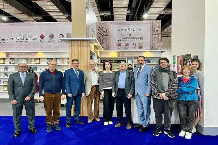 كتّاب روس: معرض القاهرة للكتاب ظاهرة عالمية