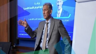 جلسة نقاشية حول الكتابة الإبداعية للأديب الكويتي طالب الرفاعي