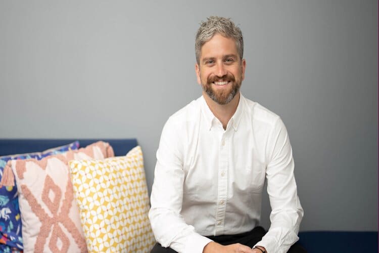 دراسة: قطاع النشر يستحوذ على 11 مليار جنيه إسترليني من الاقتصاد البريطاني..