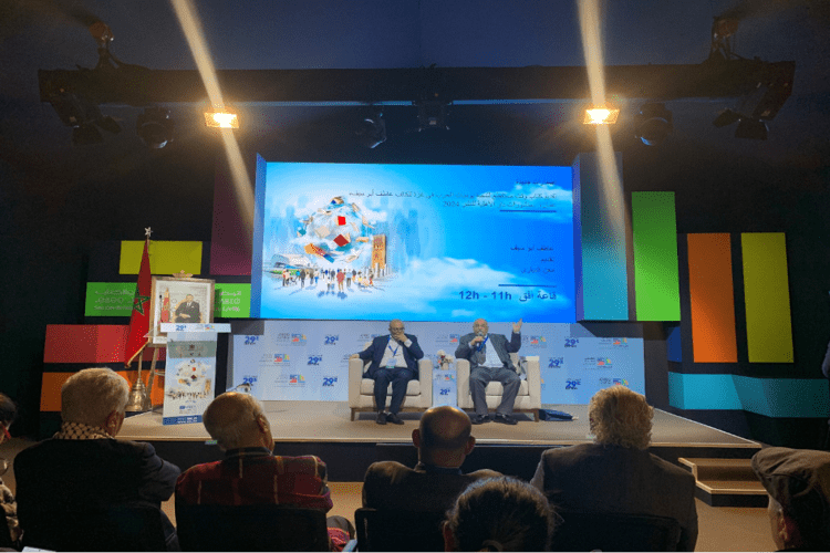 إشهار رواية "وقت مستقطع" لوزير الثقافة الفلسطيني السابق عاطف أبو سيف في المعرض الدولي للنشر وللكتاب