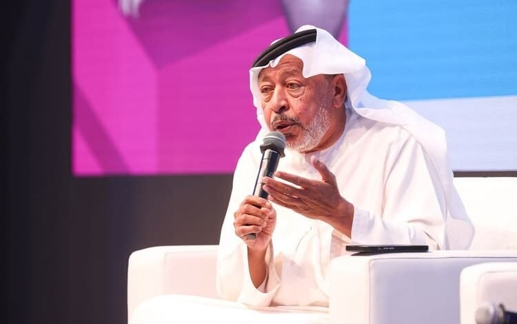 الشاعر الإماراتي سيف السعدي يوقّع ديوانه الصوتي بمعرض أبوظبي للكتاب
