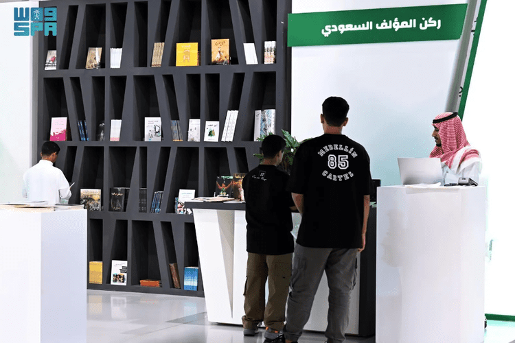 نشاط مميز في ركن المؤلف السعودي.. و66 عنوانا جديدا في معرض المدينة المنورة للكتاب