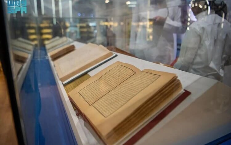 التراث القطري يجذب زوَّار معرض الرياض للكتاب 2024