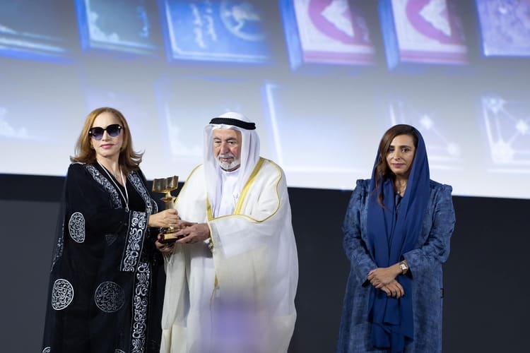 أحلام مستغانمي تشكر الشارقة لاختيارها شخصية العام الثقافية 2024