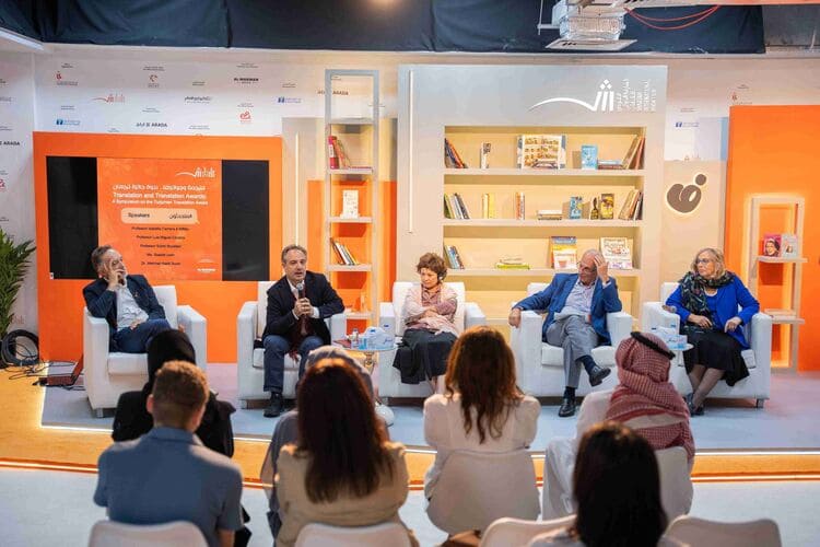 مترجمون: جائزة ترجمان أزالت الحواجز الثقافية بين الشرق والغرب