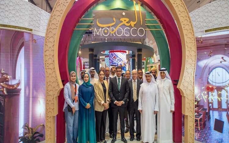 وزير الثقافة والتواصل المغربي يزور معرض الشارقة الدولي للكتاب 2024
