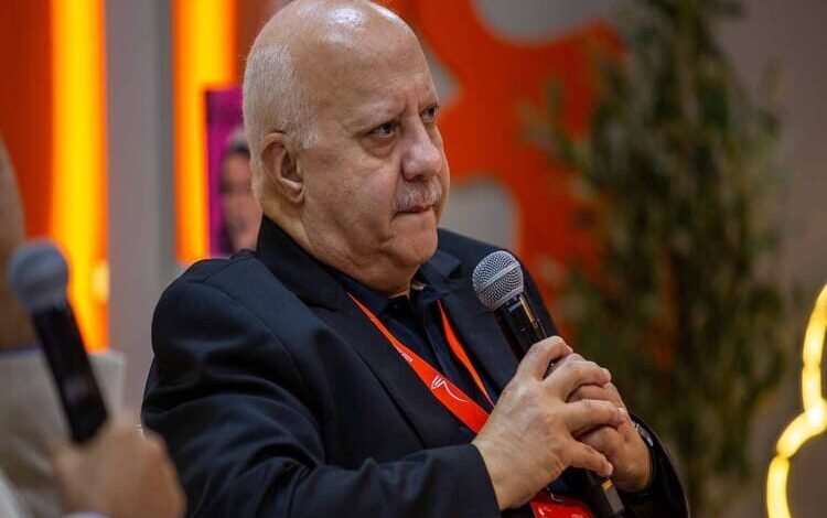 المفكر المغربي عبد الإله بلقزيز: الكتابة فريضة يومية.. وطقساً مقدساً منذ المراهقة