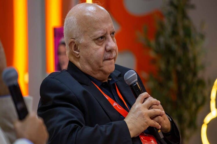 المفكر المغربي عبد الإله بلقزيز: الكتابة فريضة يومية.. وطقساً مقدساً منذ المراهقة