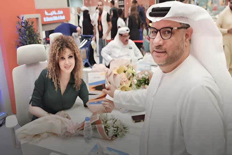 الكاتبة سراب غانم توقع مجموعتها الحائزة على جائزة الشارقة للإبداع العربي