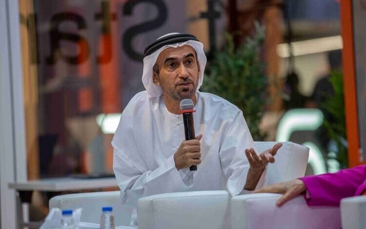 جلسة حوارية تناقش ظاهرة "الانفجار السردي" بمعرض الشارقة