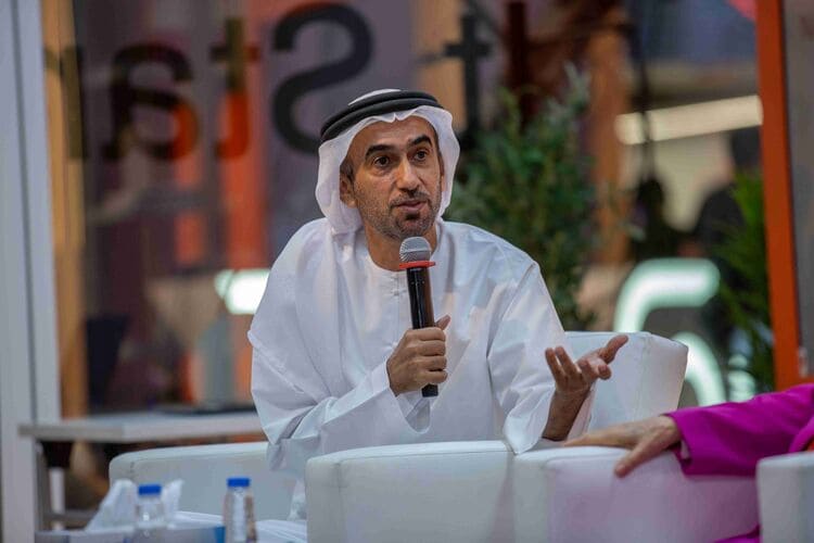 جلسة حوارية تناقش ظاهرة "الانفجار السردي" بمعرض الشارقة