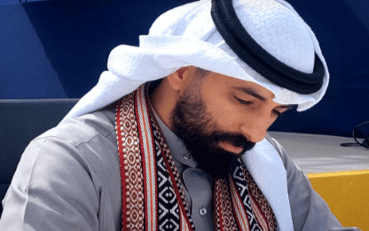 ازدحام في معرض الرباط بسبب حفل توقيع الروائي السعودي أحمد آل حمدان  