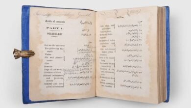 مخطوطات نادرة بين يدي جمهور معرض أبوظبي الدولي للكتاب 2025