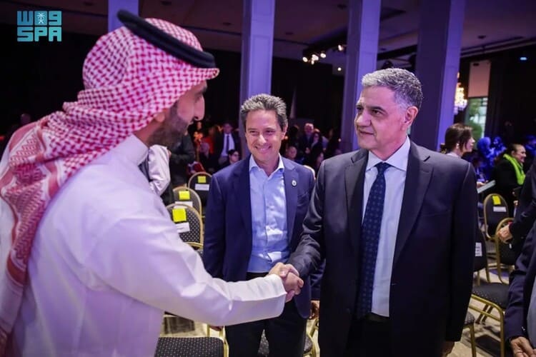 حاكم بيونس آيرس: جناح "الشؤون الإسلامية" في معرض الكتاب يعكس وجه السعودية الحضاري