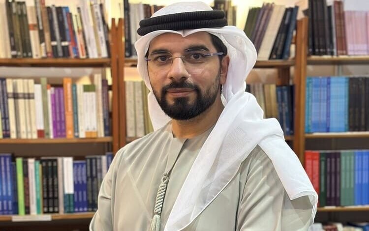 الكاتب الإماراتي غيث الحوسني.. يكتب عن تحولات تشهدها معارض الكتب