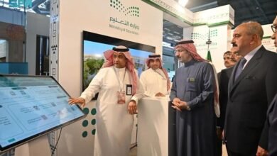 وزير الخارجية التونسي يزور جناح السعودية في معرض تونس الدولي للكتاب 2025
