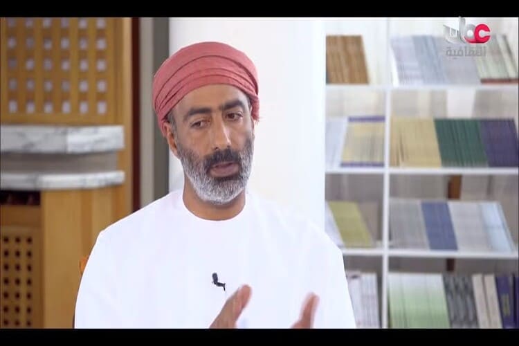 كاتب عُماني: معارض الكتب السنوية وجهة القارئ العُماني.."