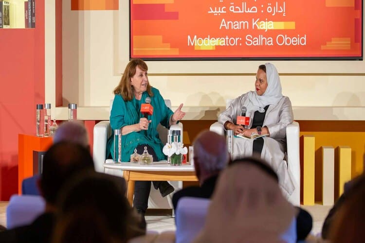 إنعام كجه جي في الشارقة: الكتابة احتفاءٌ بالذاكرة وتمسكٌ بالصور الجميلة