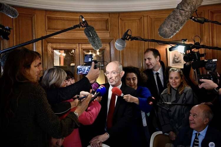 لوران موفينييه يفوز بجائزة "غونكور" 2025 عن رواية "البيت الفارغ"